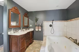 2055 Allen St, Springfield, MA 01118 - Photo 18