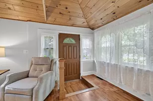 26 Oriole St, New Bedford, MA 02745 - Photo 6