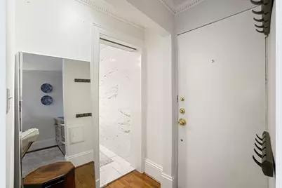9 Willow #22, Boston, MA 02108 - Photo 8