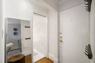 9 Willow, Boston, MA 02108 - Photo 8