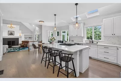2 Watkins Ln, Southborough, MA 01772 - Photo 6