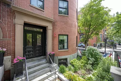 8 Monument Square #3, Boston, MA 02129 - Photo 10