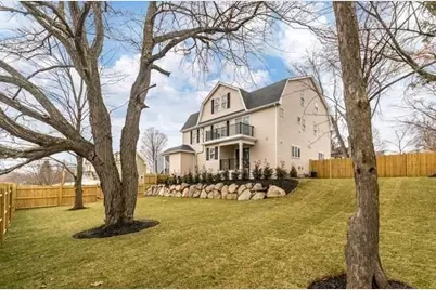 72 Holland St #72, Winchester, MA 01890 - Photo 2