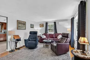 131 Spring St, Fairhaven, MA 02719 - Photo 16