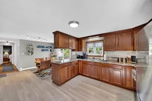 131 Spring St, Fairhaven, MA 02719 - Photo 6