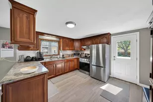 131 Spring St, Fairhaven, MA 02719 - Photo 4