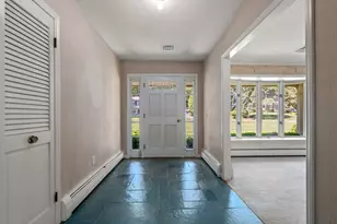 37 Driftwood Dr, Holden, MA 01520 - Photo 4