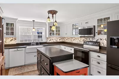 205 Grand Ave, Falmouth, MA 02540 - Photo 18