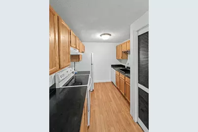 182 Heritage Dr #182, Northbridge, MA 01588 - Photo 4