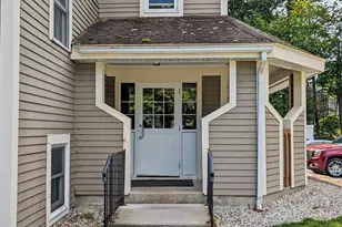 182 Heritage Dr, Northbridge, MA 01588 - Photo 2