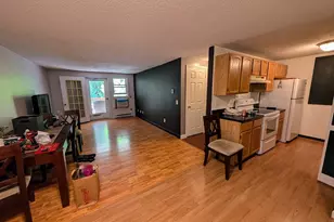 182 Heritage Dr, Northbridge, MA 01588 - Photo 2