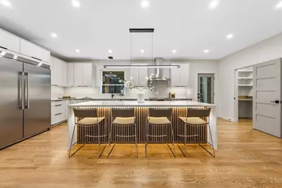 95 Grandview Rd, Arlington, MA 02476 - Photo 8