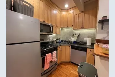 191 Winthrop Rd #2, Brookline, MA 02445 - Photo 6