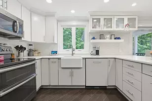 1 Leone Ln, Mendon, MA 01756 - Photo 10