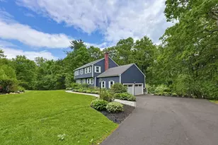 1 Leone Ln, Mendon, MA 01756 - Photo 2