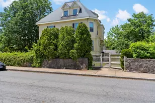 216 Prospect St, Fall River, MA 02720 - Photo 2