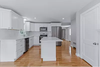 95 Circle Dr, Wrentham, MA 02093 - Photo 4