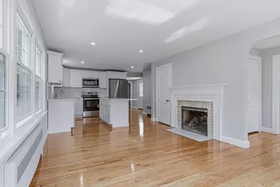 95 Circle Dr, Wrentham, MA 02093 - Photo 2