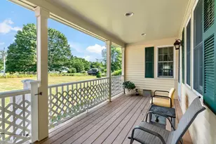 842 Wood St, Swansea, MA 02777 - Photo 6