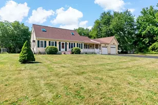 842 Wood St, Swansea, MA 02777 - Photo 2