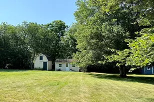 842 Wood St, Swansea, MA 02777 - Photo 16