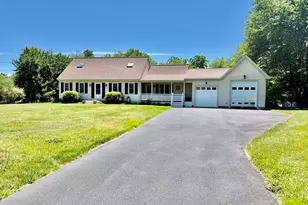 842 Wood St, Swansea, MA 02777 - Photo 2