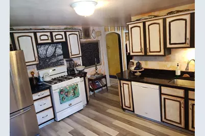 12 Greenwood Ct, Easthampton, MA 01027 - Photo 10