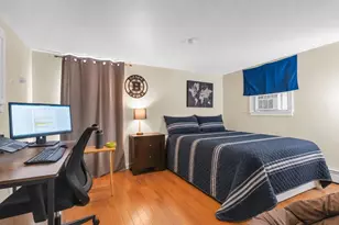 194 W Fifth St, Boston, MA 02127 - Photo 4