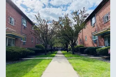 50 Bryon Rd #6, Boston, MA 02467 - Photo 4