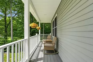 109 Thurlow St, Georgetown, MA 01833 - Photo 4