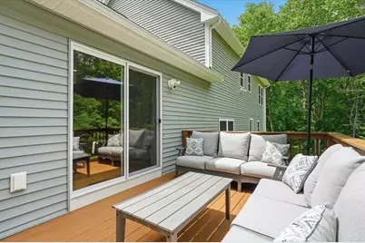 109 Thurlow St, Georgetown, MA 01833 - Photo 34