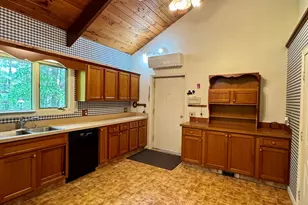 64 Number 10 Schoolhouse Rd, Charlton, MA 01507 - Photo 6