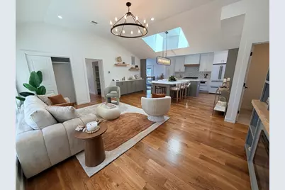 7 Berkeley St, Melrose, MA 02176 - Photo 4