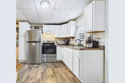 615 Robeson St, Fall River, MA 02720 - Photo 8