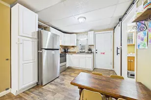 615 Robeson St, Fall River, MA 02720 - Photo 6