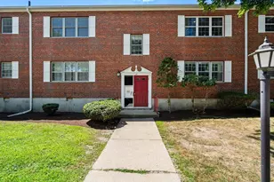 10 Lake Shore Ct, Boston, MA 02135 - Photo 14