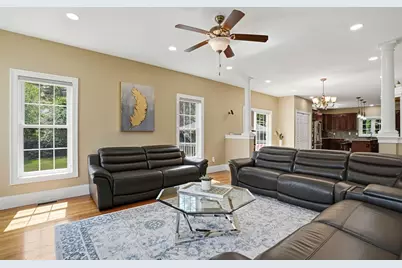 120 Mohawk Path, Holliston, MA 01746 - Photo 14