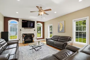 120 Mohawk Path, Holliston, MA 01746 - Photo 14