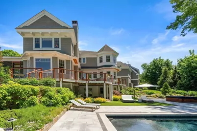 15 Proctor St, Manchester by the Sea, MA 01944 - Photo 4
