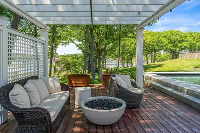 15 Proctor St, Manchester by the Sea, MA 01944 - Photo 6