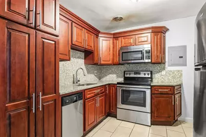 133 Warren St #3, Watertown, MA 02472 - Photo 2