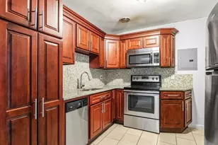 133 Warren St, Watertown, MA 02472 - Photo 2