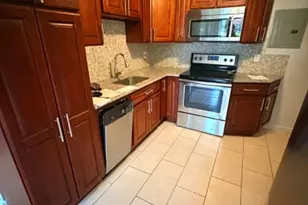133 Warren St, Watertown, MA 02472 - Photo 4
