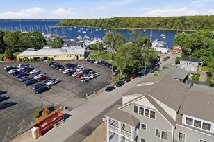 67 Queen St, East Greenwich, RI 02818 - Photo 2