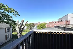 189 E Merrimack St, Lowell, MA 01852 - Photo 6