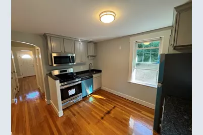 142 Warren Rd #B, Framingham, MA 01702 - Photo 2