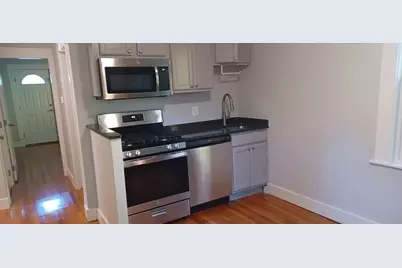 142 Warren Rd #B, Framingham, MA 01702 - Photo 4