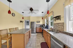 21 Buttonwood St, New Bedford, MA 02740 - Photo 20