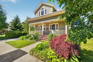21 Buttonwood St, New Bedford, MA 02740 - Photo 2