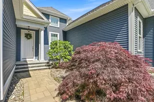27 W River St, Upton, MA 01568 - Photo 2